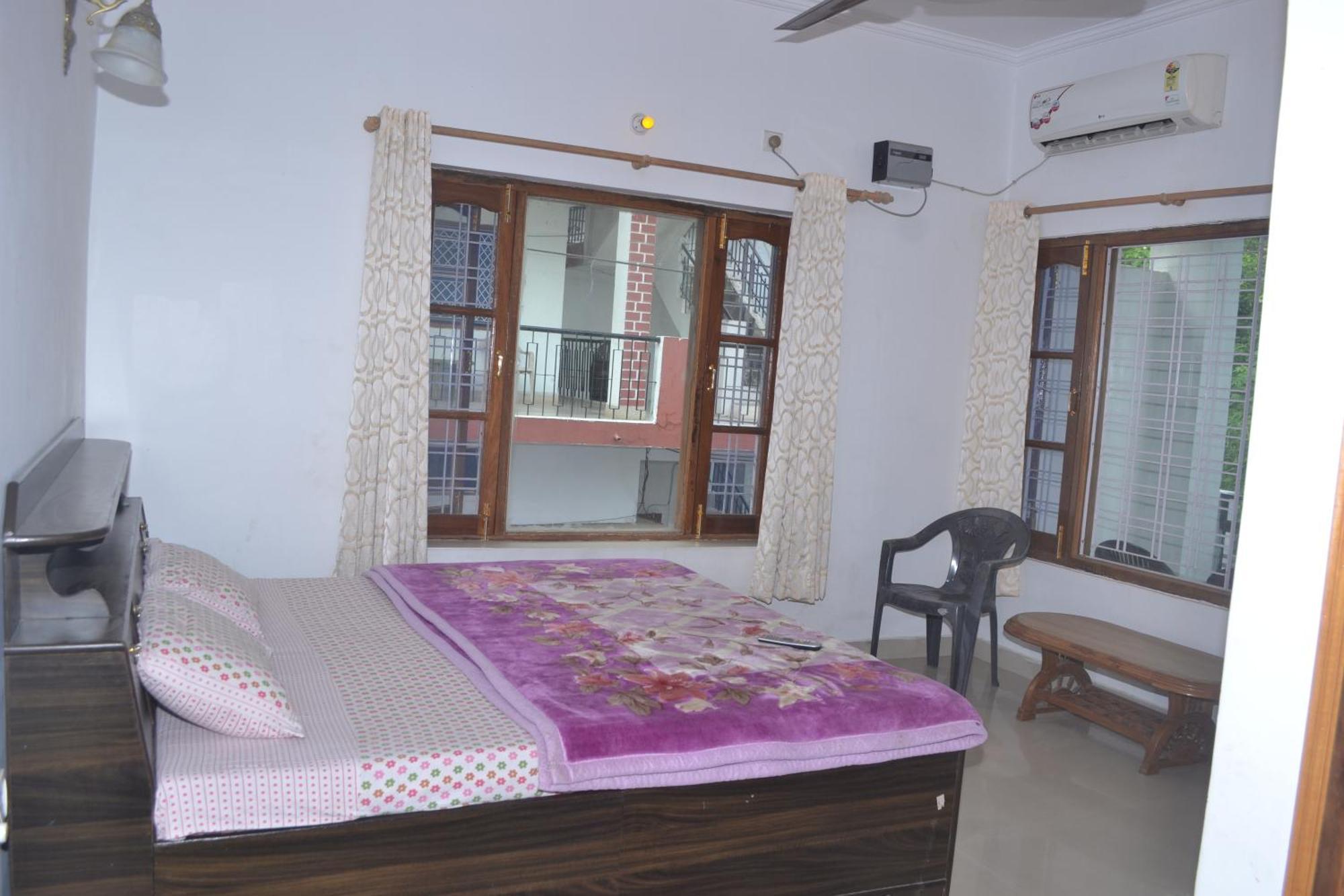 Mount Valley Mama Cottage Rishīkesh Rum bild